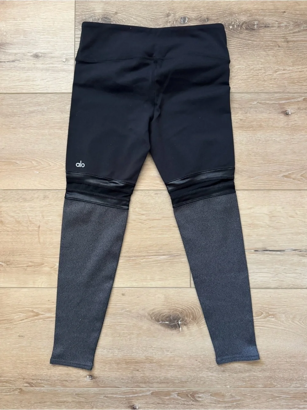 Alo Yoga 7/8 Player Leggings Black Gray Mesh Colorblock Size Small